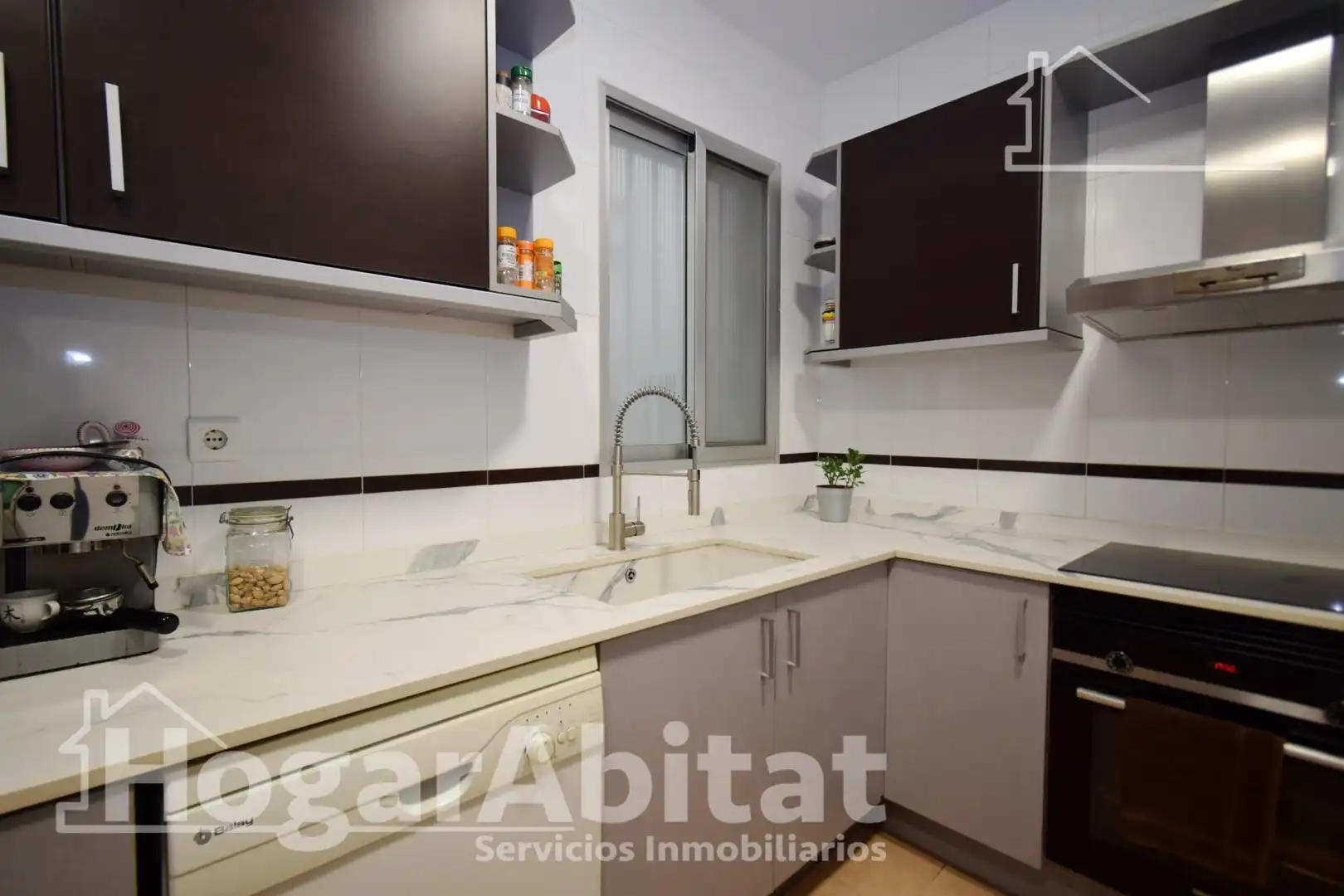 Kitchen of Flat for sale in Vilamarxant  with Air Conditioner, Terrace and Storage room
