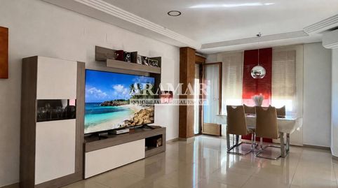 VIVIENDA DE GRANDES DIMENSIONES CON ACABADOS MODERNOS Y EXCELENTE LUMINOSIDAD