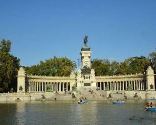 Exterior view of Flat to rent in  Madrid Capital  with Air Conditioner and Heating