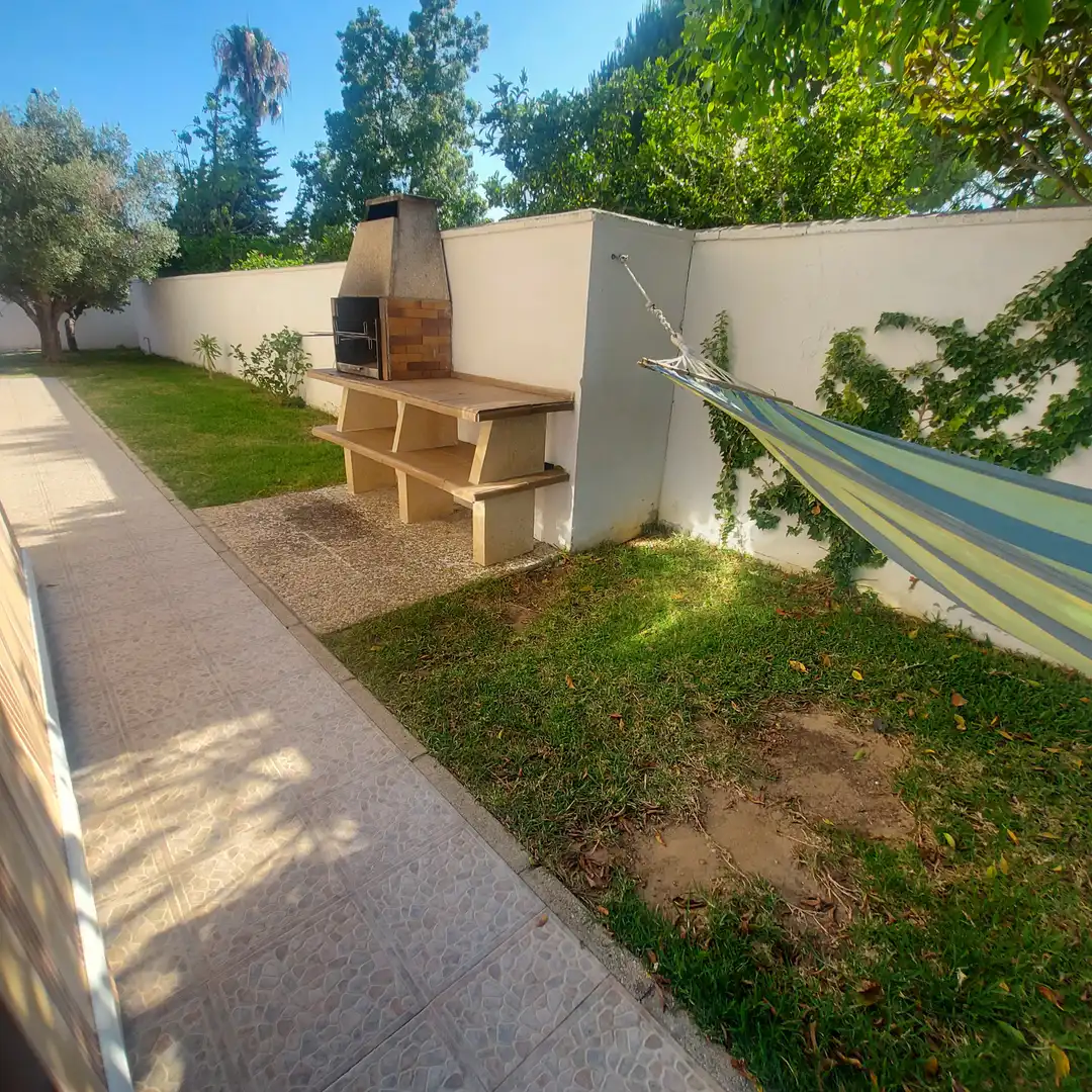 Jardí de Casa o xalet de lloguer en Chiclana de la Frontera amb Piscina, Moblat i Es permeten mascotes