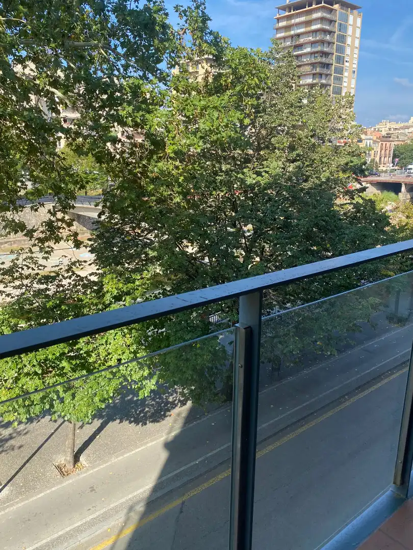 Terrassa de Pis de lloguer en Girona amb Aire condicionat, Calefacció i Parquet