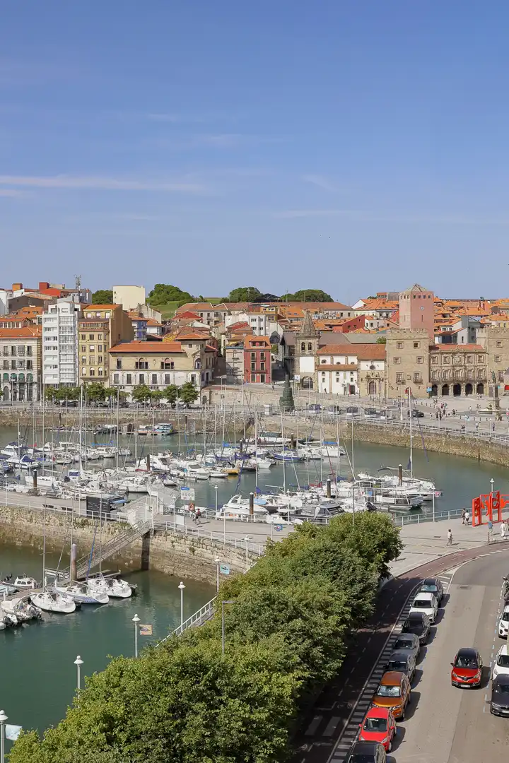 Vista exterior de Pis en venda en Gijón  amb Calefacció, Parquet i Terrassa