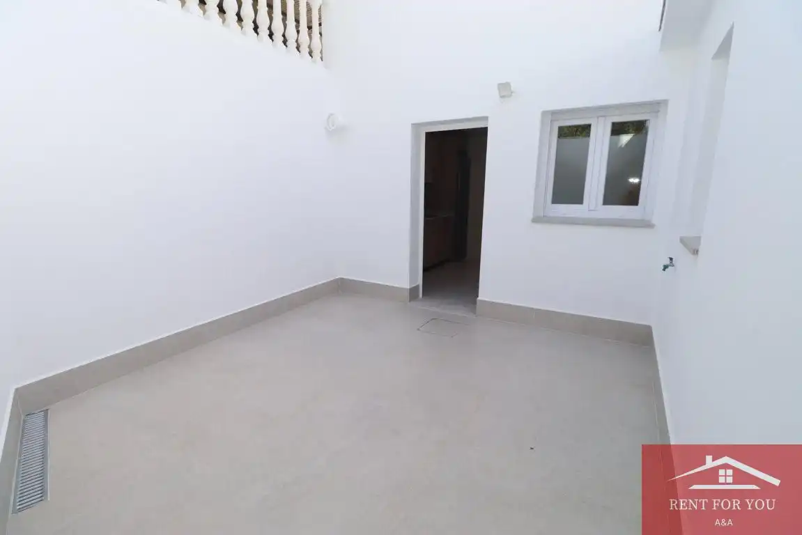 Ground floor for rent in Centro