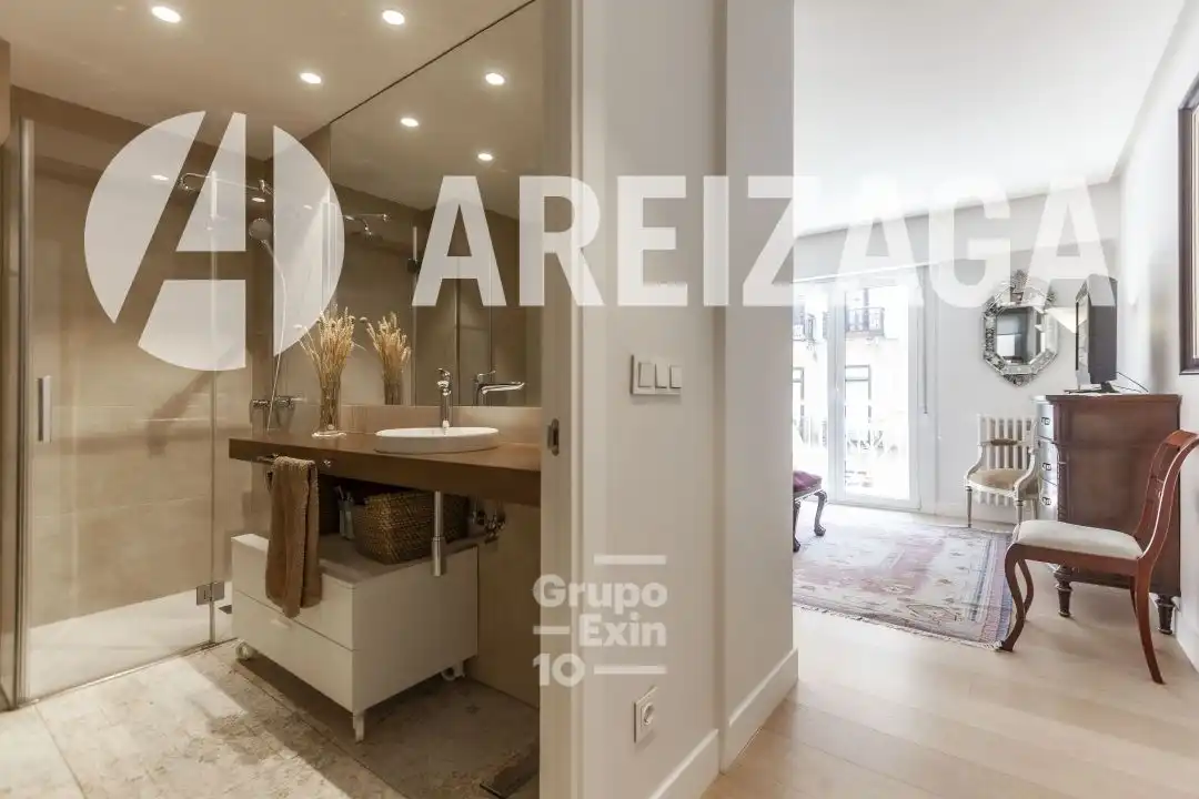 Piso en venta en Bergara Kalea, Área Romántica