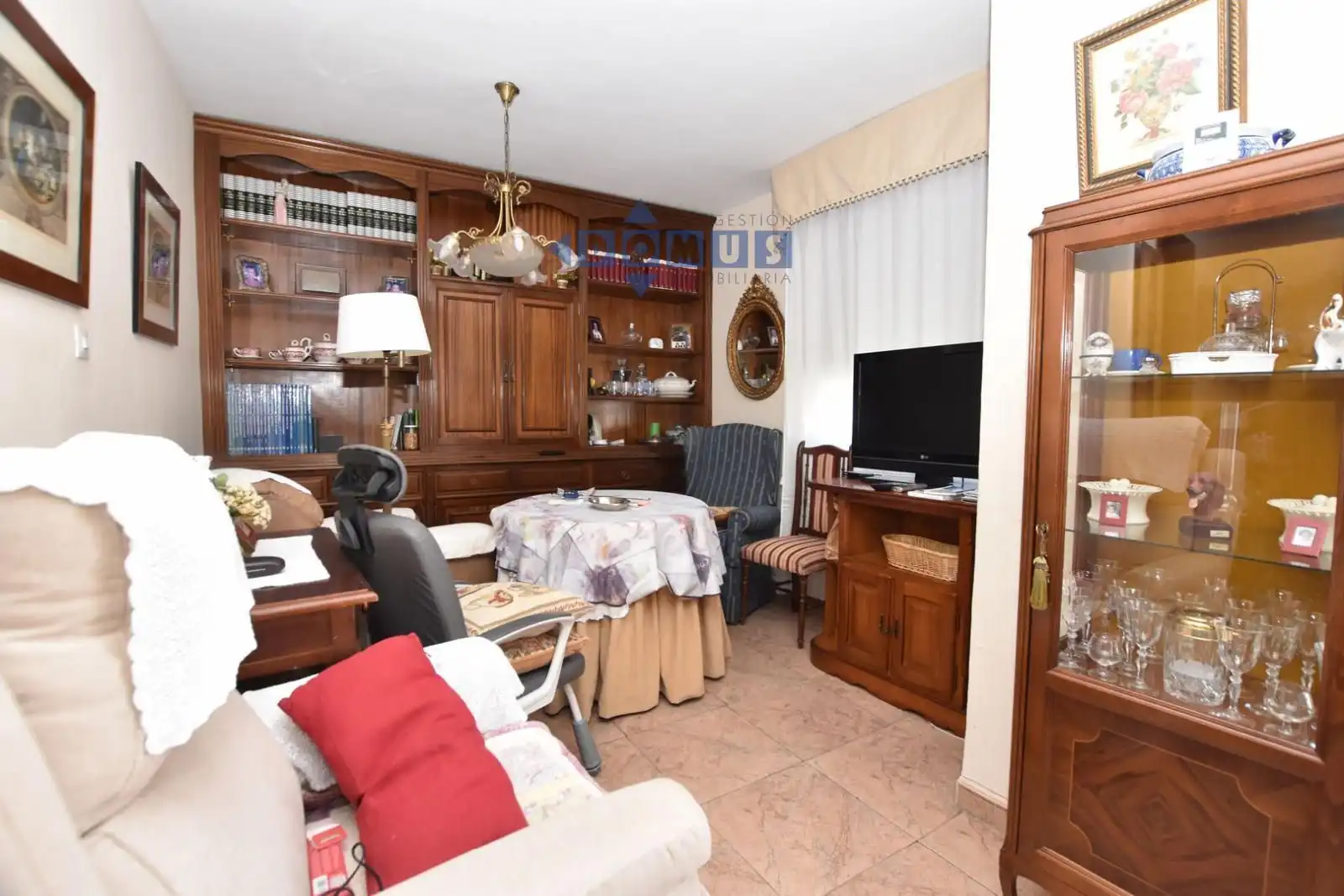 Living room of Flat for sale in Ronda  with Air Conditioner, Heating and Terrace