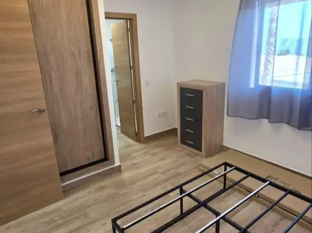 Dormitori de Casa adosada de lloguer en Coloma  