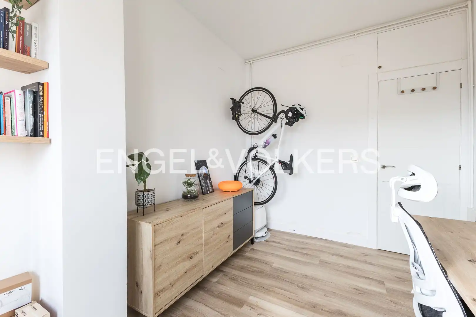 Piso en venta en L'Hospitalet de Llobregat con Aire acondicionado, Calefacción y Balcón