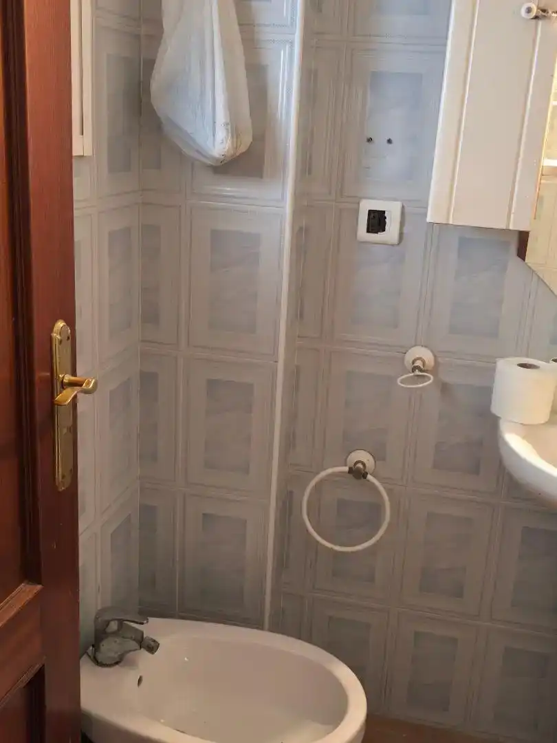 Baño de Piso en venta en Moriles con Aire acondicionado, Jardín privado y Lavadora