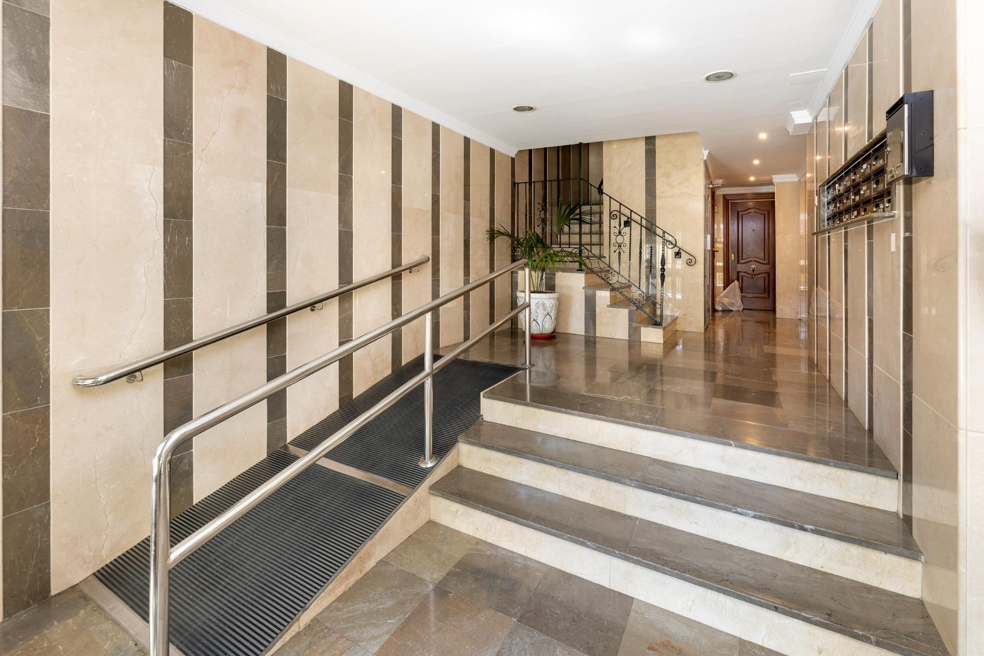 Pis en venda en  Granada Capital