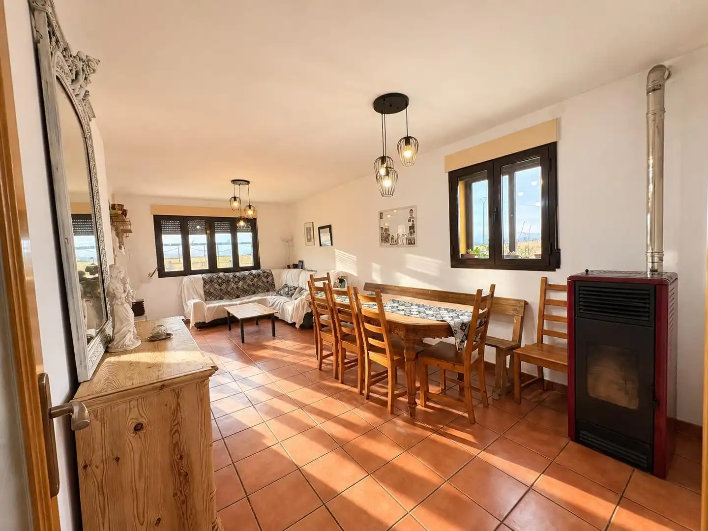 Comedor de Casa adosada en venta en Garcillán, Segovia