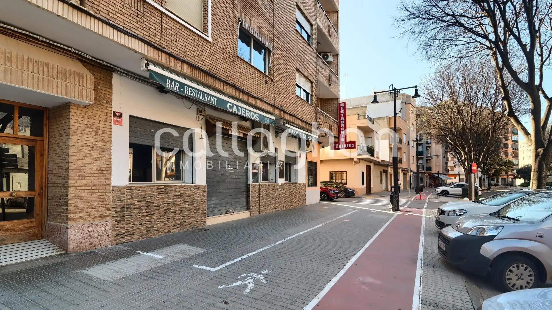 Vista exterior de Local en venta en L'Alcúdia con Aire acondicionado y Amueblado