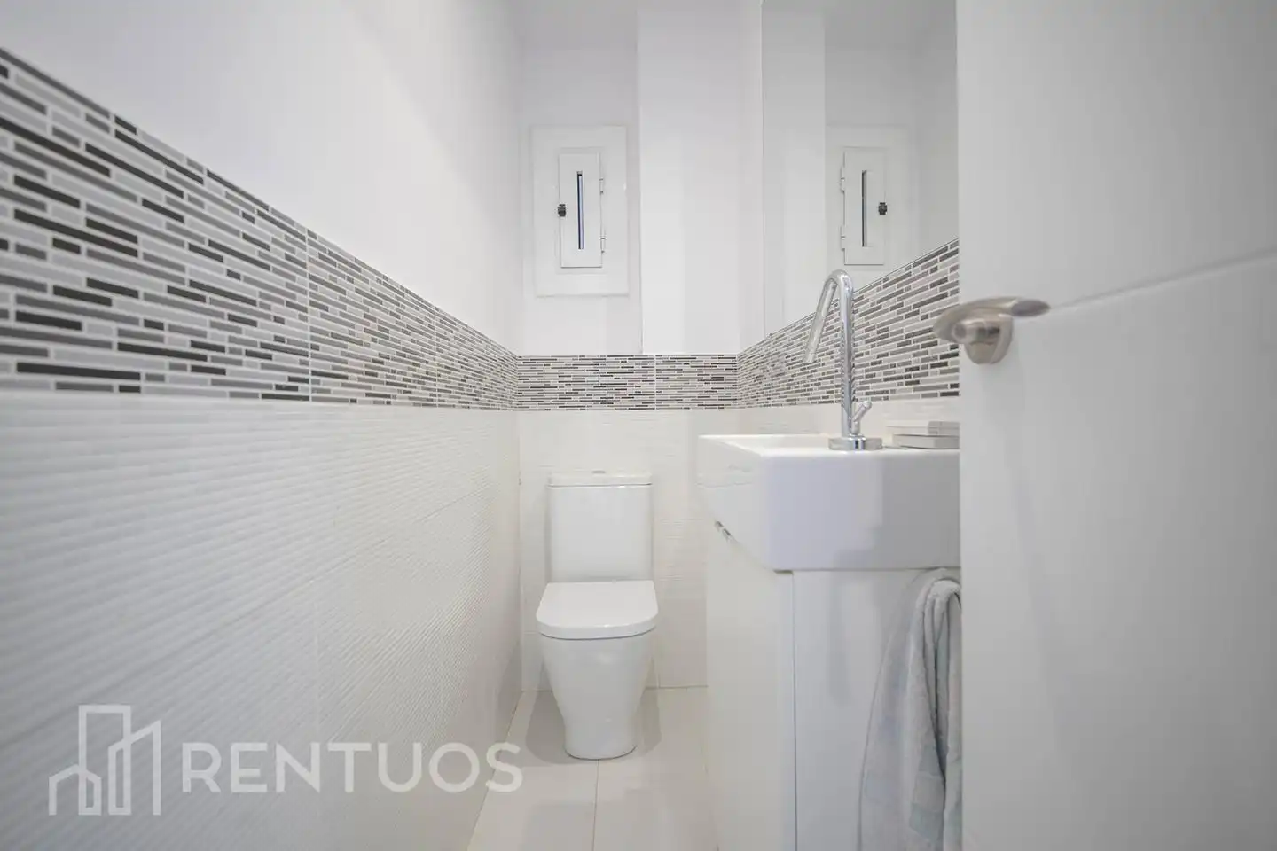 Badezimmer von Wohnung zur Miete in Sabadell mit Klimaanlage, Parkett und Terrasse