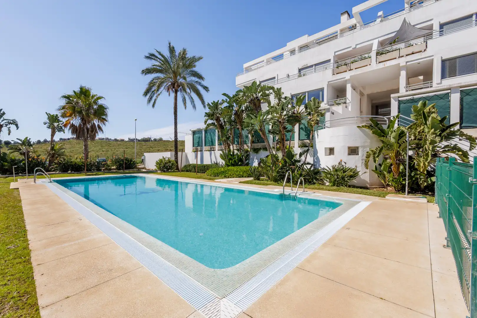 Piscina de Apartamento en venta en Mijas con Aire acondicionado, Calefacción y Jardín privado