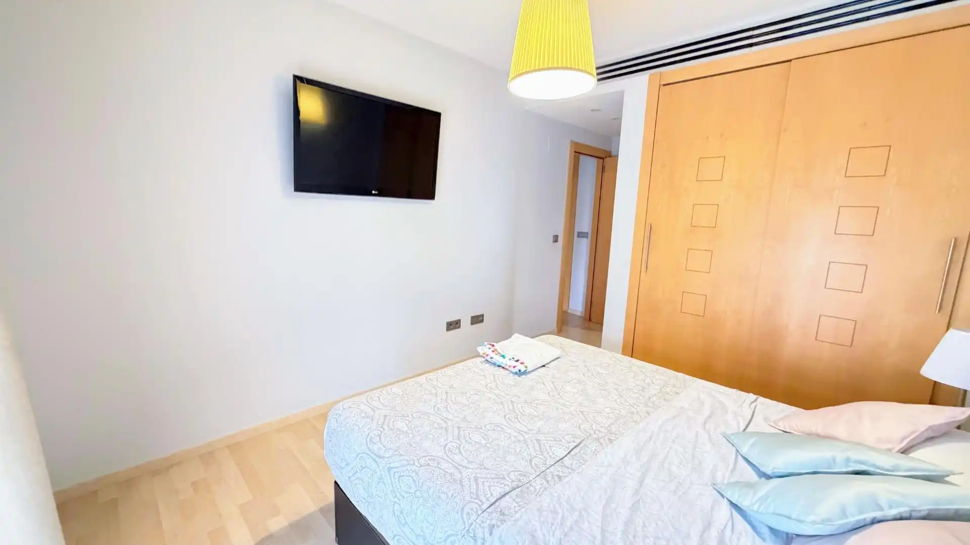 Bedroom of Flat for rent in El Bajondillo