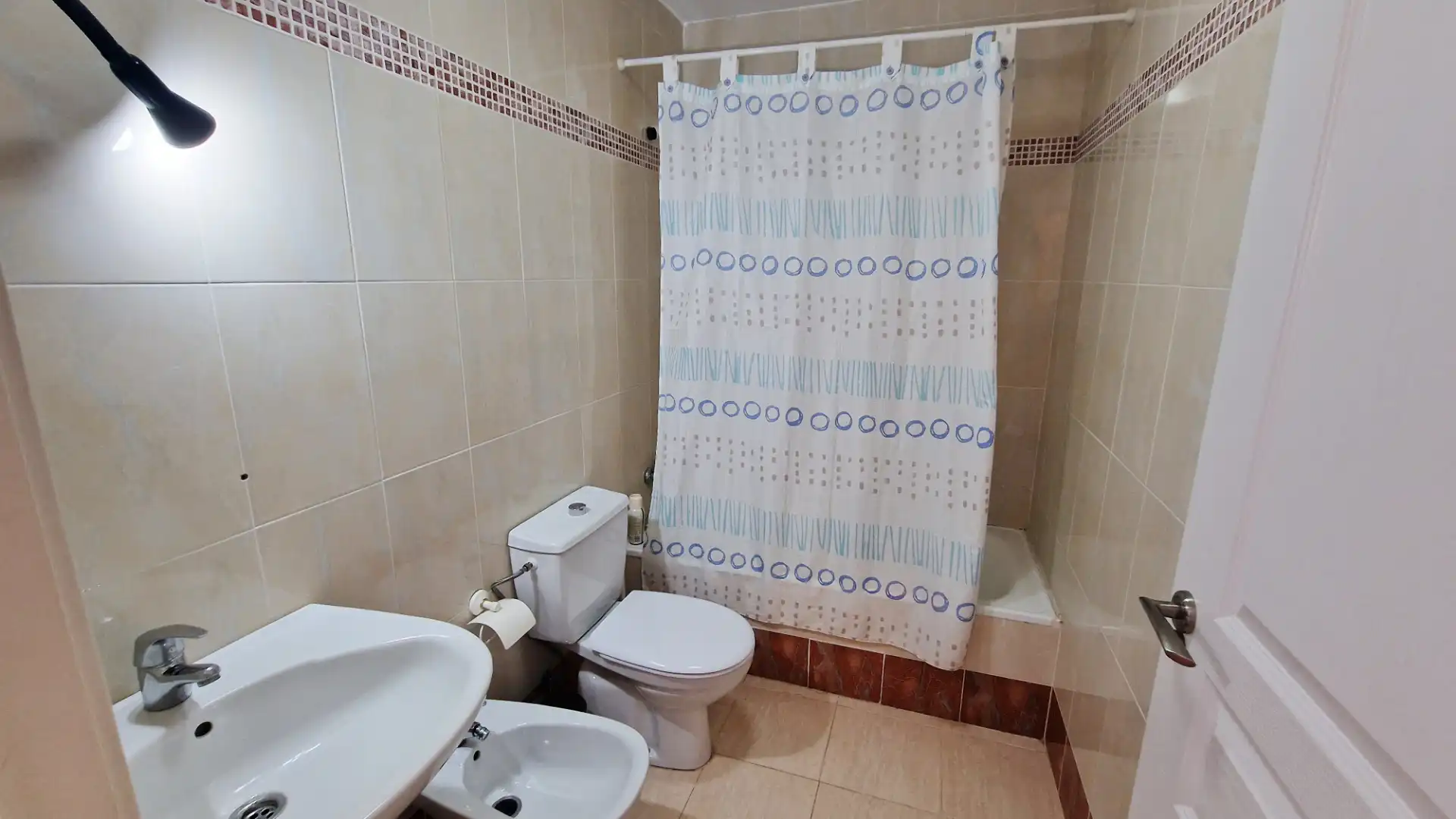 Bany de Apartament en venda en Vélez de Benaudalla amb Aire condicionat, Calefacció i Balcó