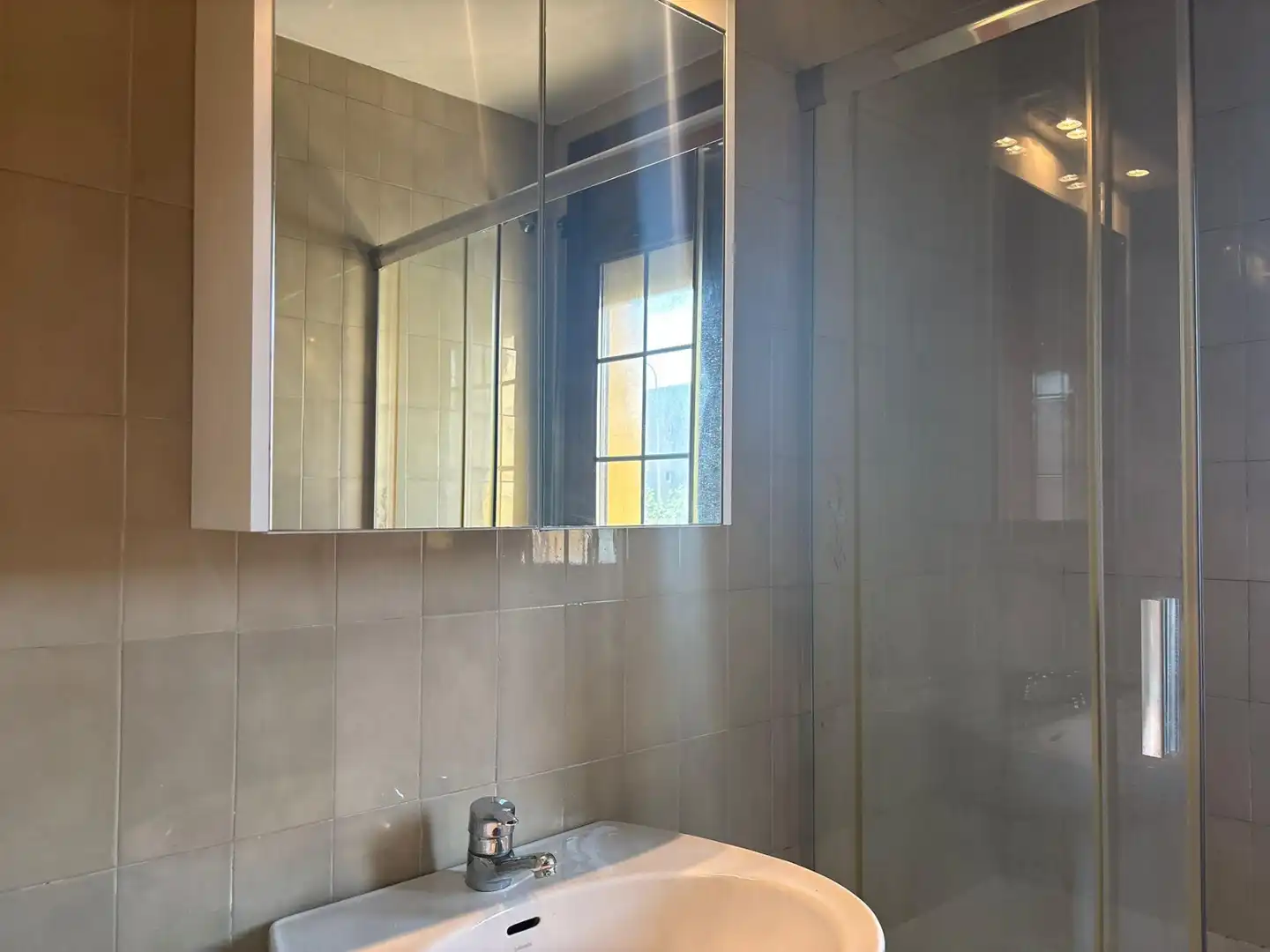 Baño de Casa adosada en venta en Sant Celoni con Calefacción, Jardín privado y Terraza