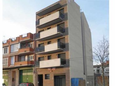 Aparcament amb ascensor en venda a Av Ondara