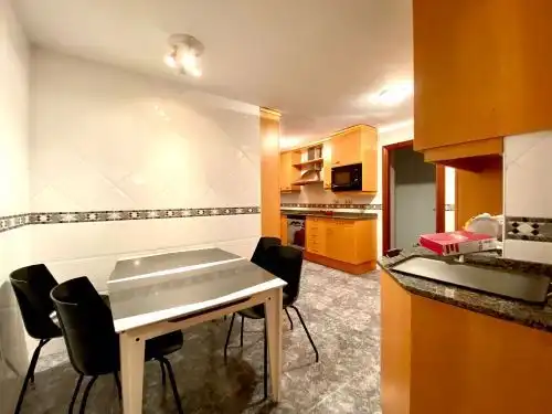 Küche von Wohnung zum Verkauf in Barcelona mit Klimaanlage, Heizung und Parkett