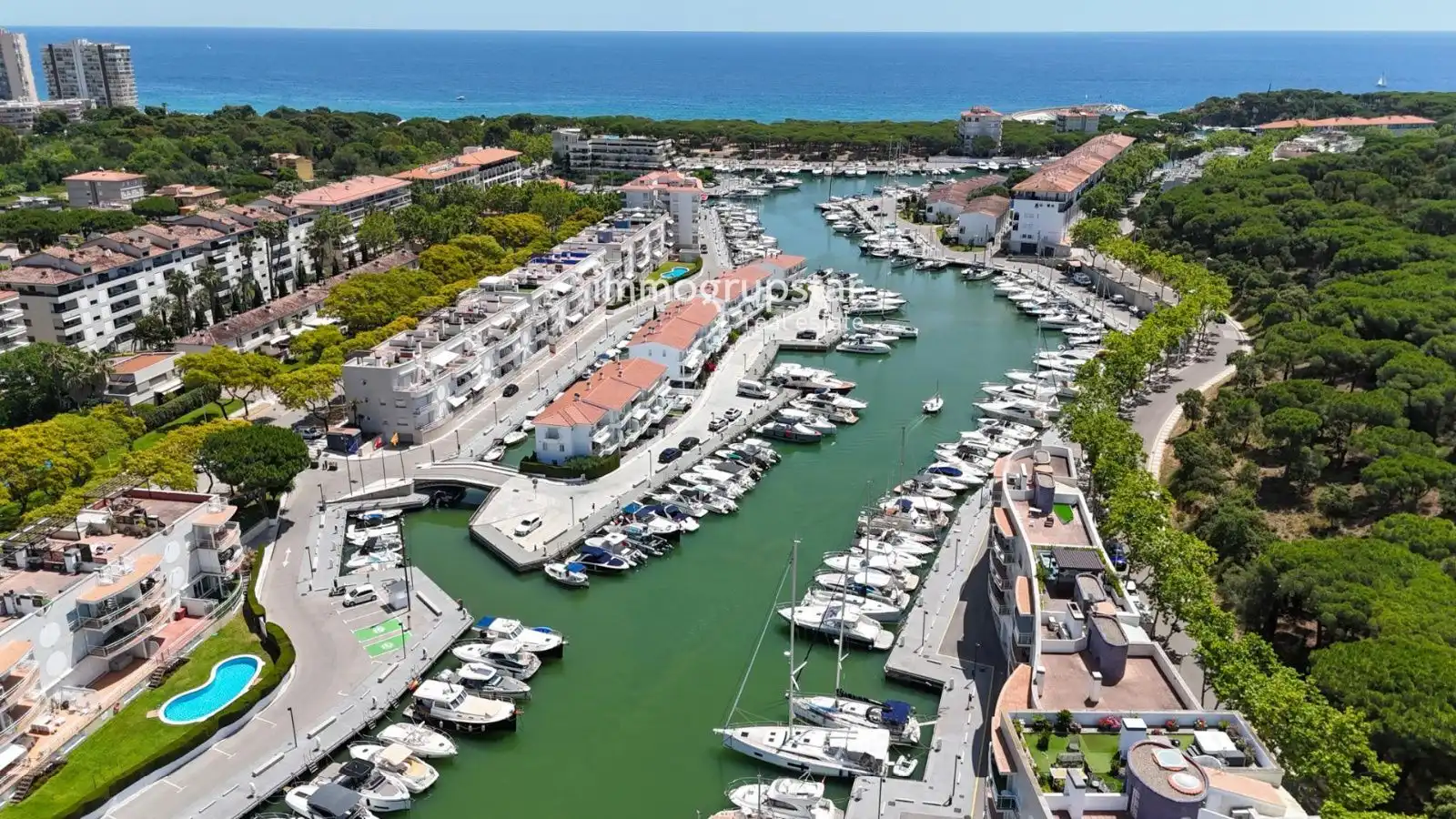 Apartments for sale in Castell d'Aro, Platja d'Aro i s'Agaró  with Air Conditioner, Heating and Terrace