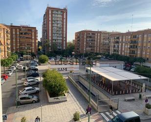 Exterior view of Flat for sale in  Sevilla Capital  with Balcony