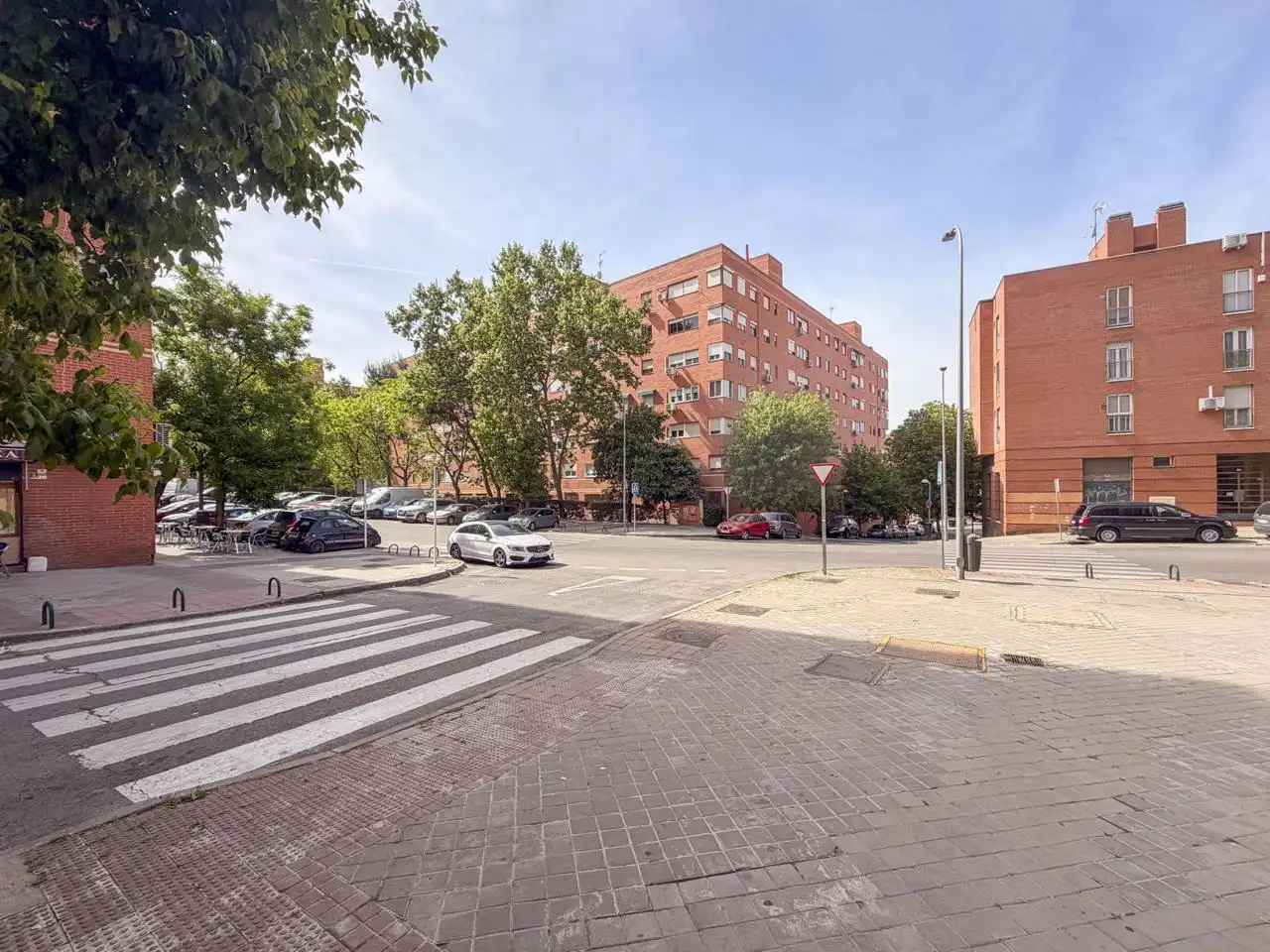Vista exterior de Piso en venta en Madrid con Calefacción y Terraza