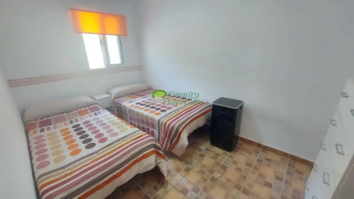 Dormitori de Finca rústica de lloguer en Algarrobo amb Terrassa, Traster i Moblat