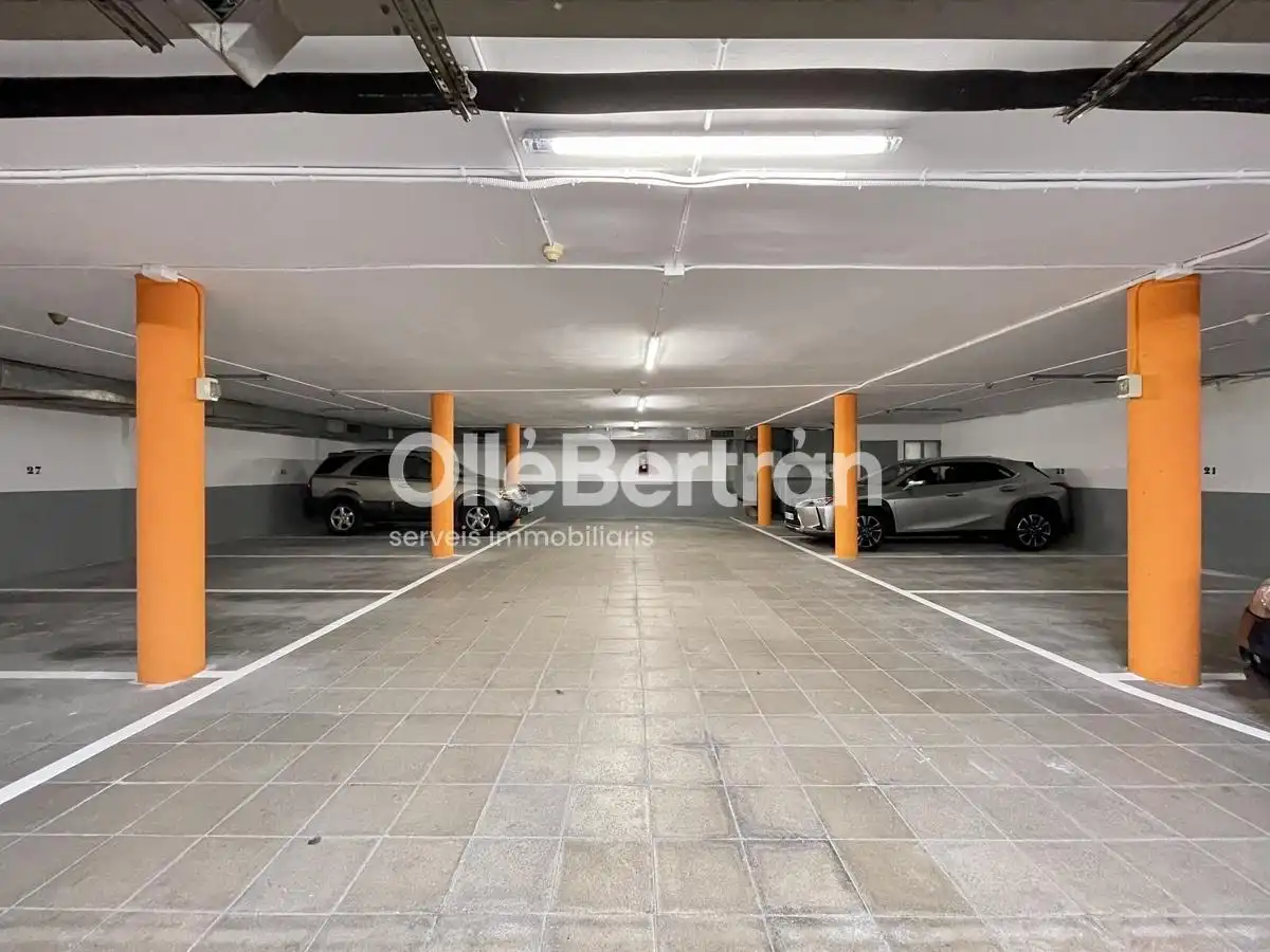 Parkplatz von Garage zur Miete in L'Hospitalet de Llobregat