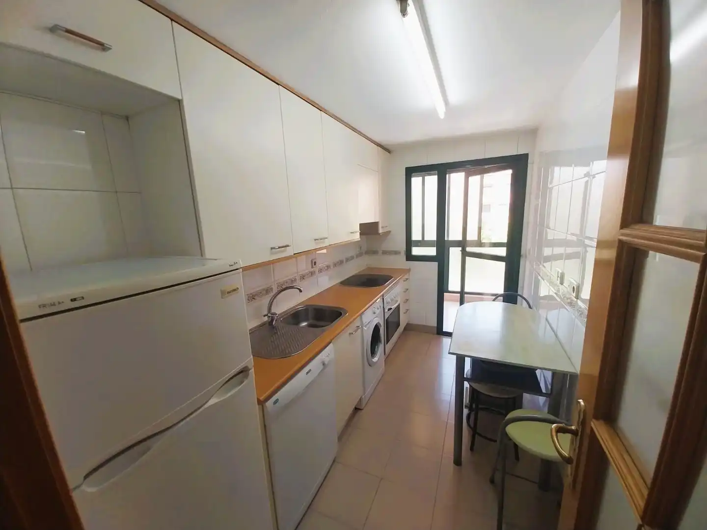 Küche von Wohnung zur Miete in Madrid mit Klimaanlage, Heizung und Parkett