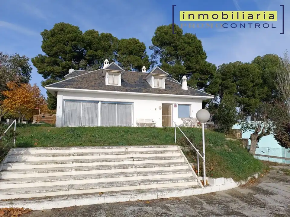 Chalet con terraza en venta en Calle Río Aragón 4, imagen 64