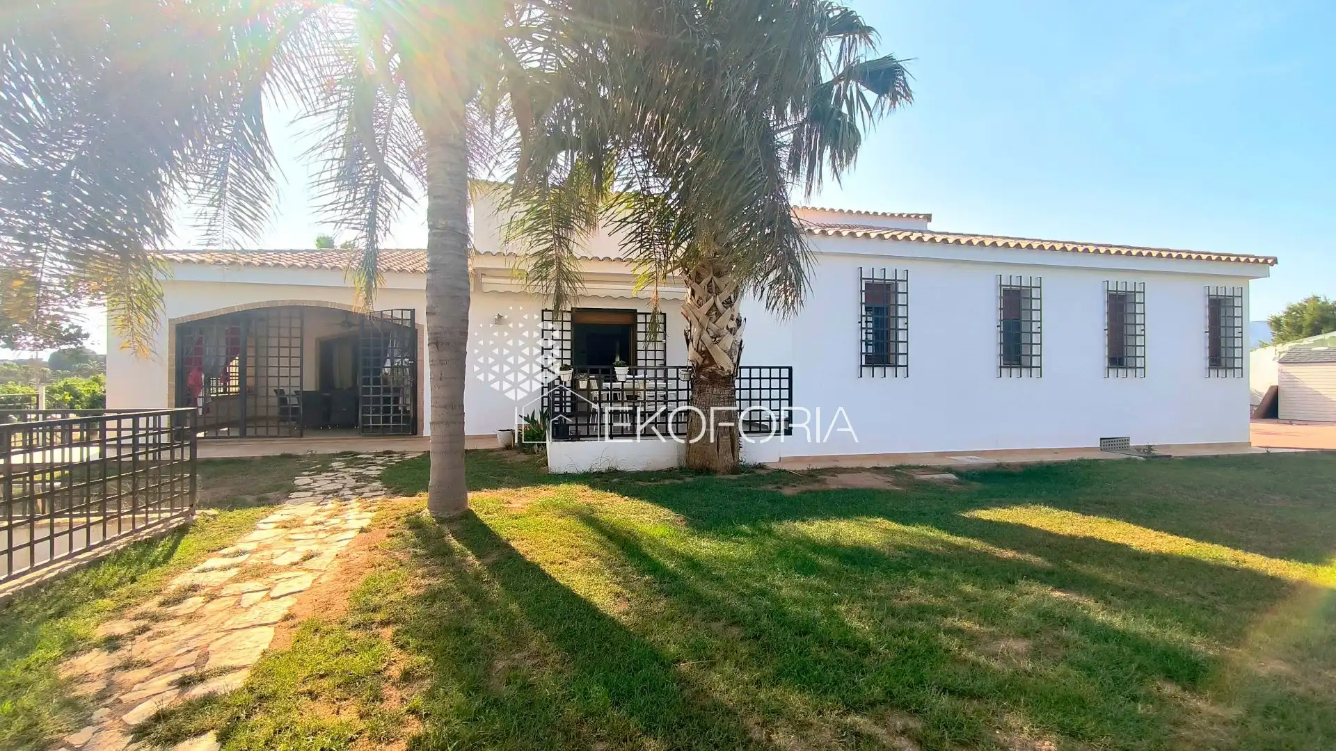 Vista exterior de Casa o chalet en venta en Bétera con Aire acondicionado, Calefacción y Piscina
