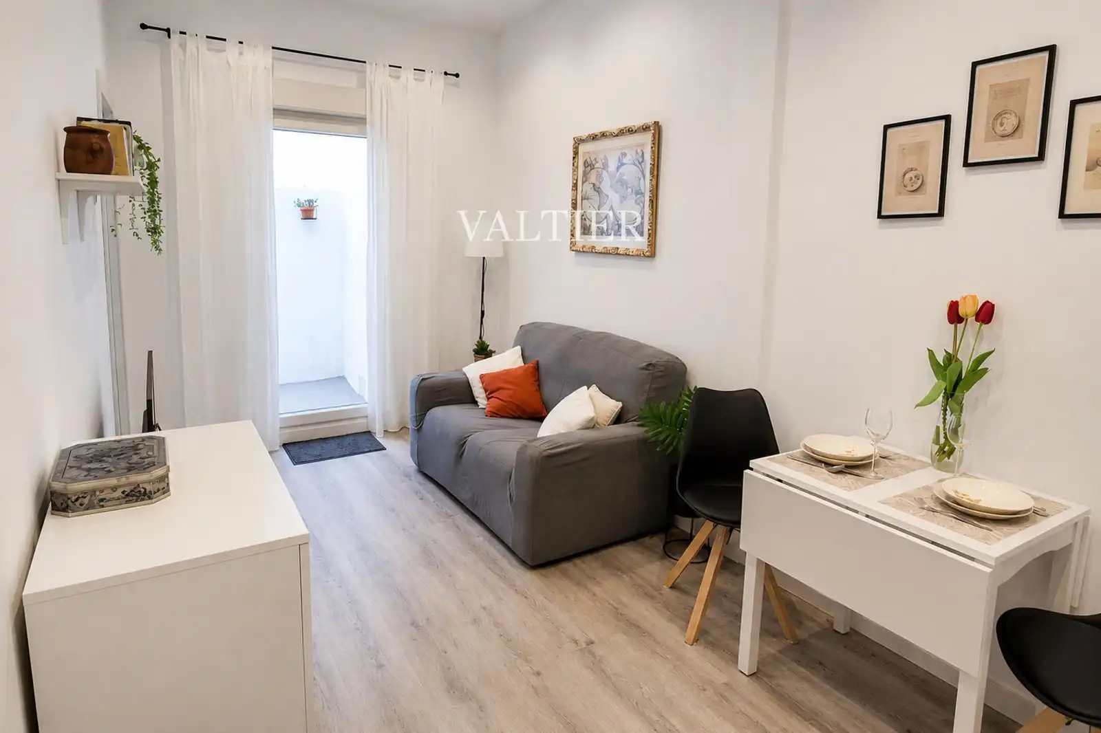 Bedroom of Flat for sale in Madrid  with Heating, Terrace and Furnished