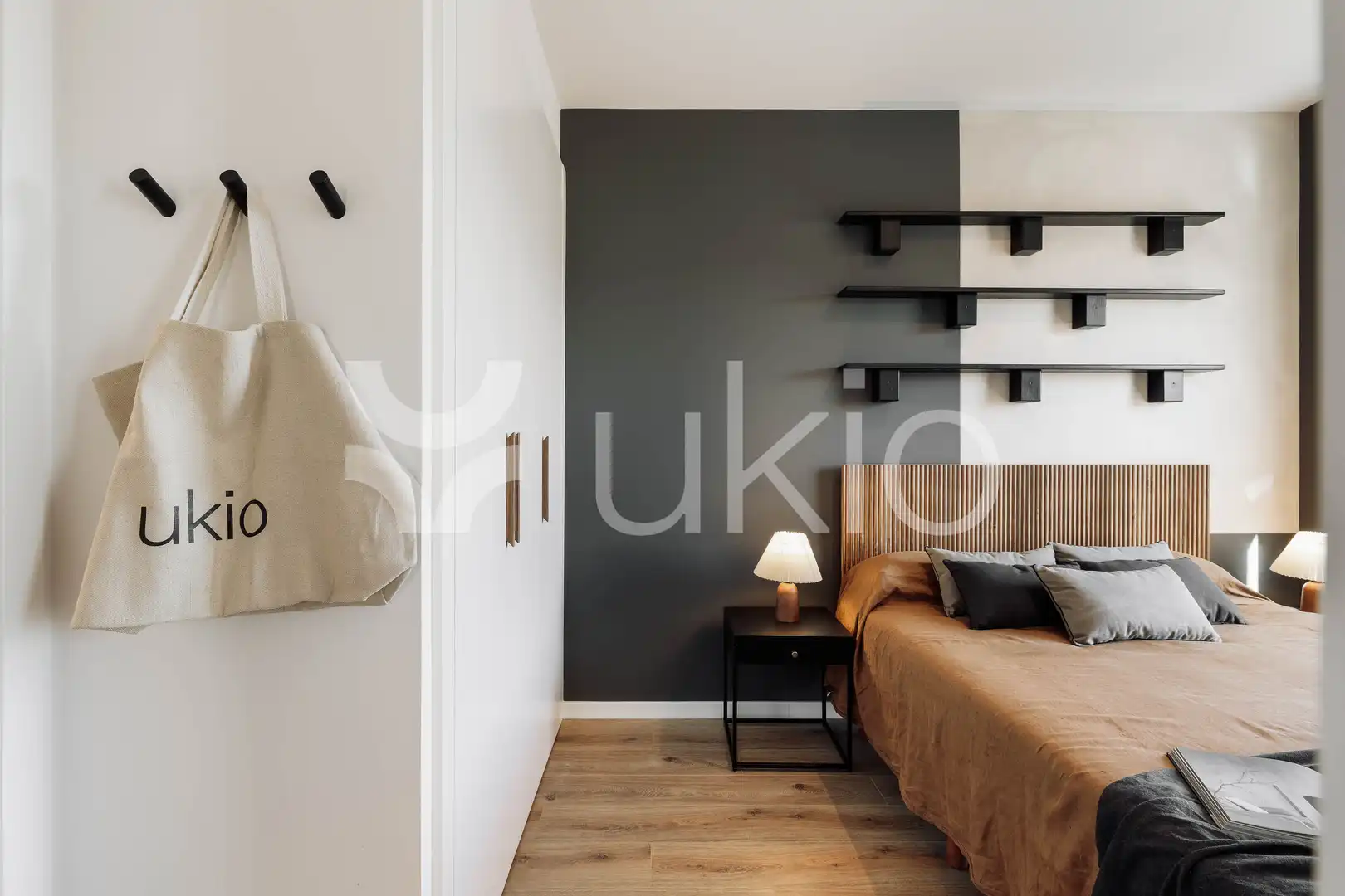Habitación de Apartamento de alquiler en Barcelona con Aire acondicionado, Calefacción y Amueblado