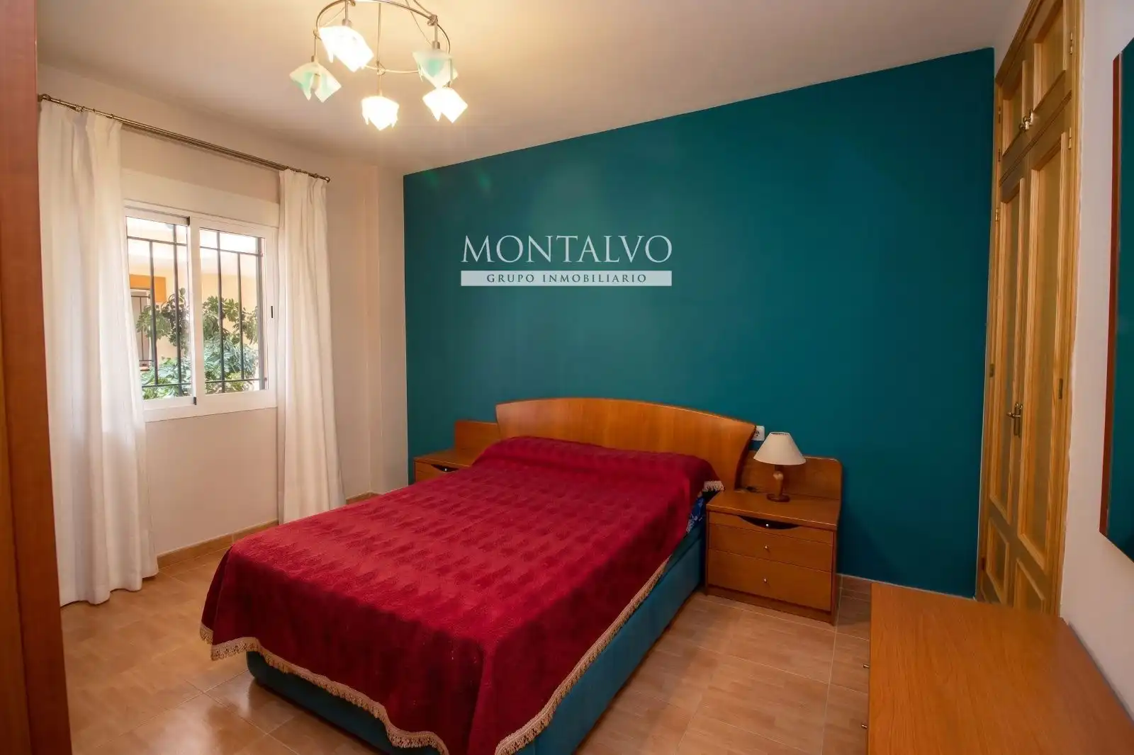Dormitori de Apartament de lloguer en Atarfe amb Terrassa, Moblat i Balcó