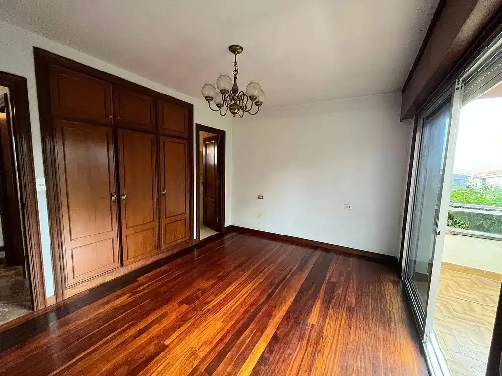 Habitación de Casa o chalet en venta en Vigo  con Jardín privado, Parquet y Terraza