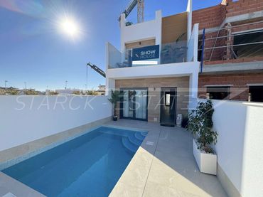 Casa aparellada amb piscina en venda a San Pedro del Pinatar