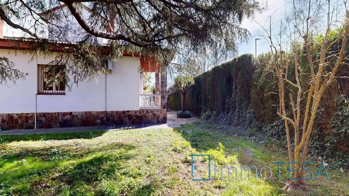 Vista exterior de Casa o chalet en venta en Barberà del Vallès con Aire acondicionado, Calefacción y Jardín privado