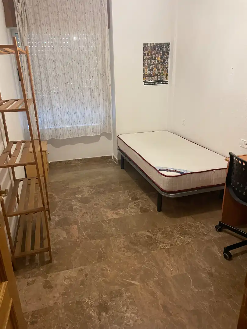 Habitación de Piso de alquiler en Murcia con Amueblado, Horno y Lavadora