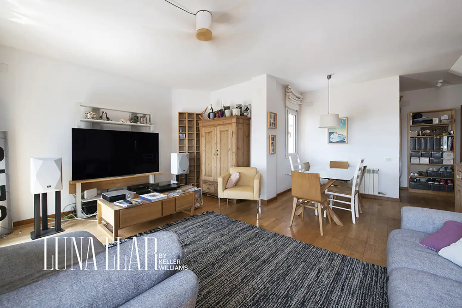 Wohnzimmer von Wohnung zum Verkauf in Castelldefels mit Klimaanlage, Heizung und Parkett