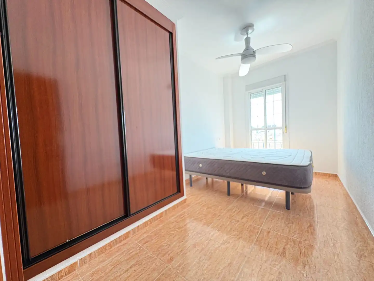 Habitación de Piso en venta en Aljaraque con Aire acondicionado