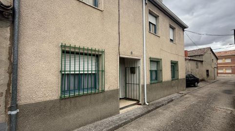 Panaderos Valladolid Inmobiliaria, Casa en venta en Megeces de dos plantas.
