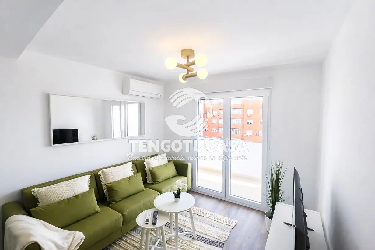 Sala d'estar de Pis en venda en Madrid amb Aire condicionat, Calefacció i Terrassa