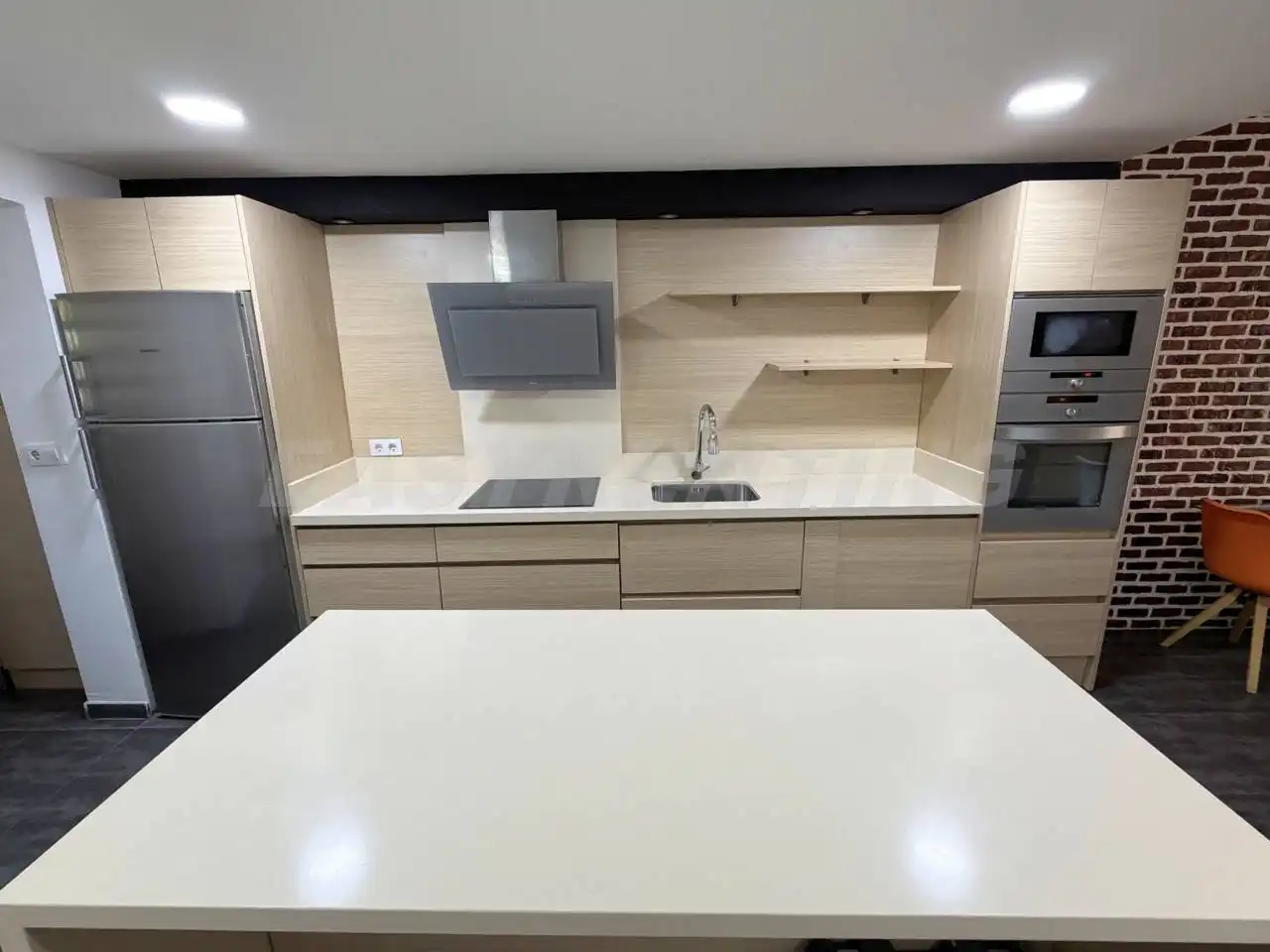 Cocina de Piso en venta en La Línea de la Concepción con Terraza, Amueblado y Alarma