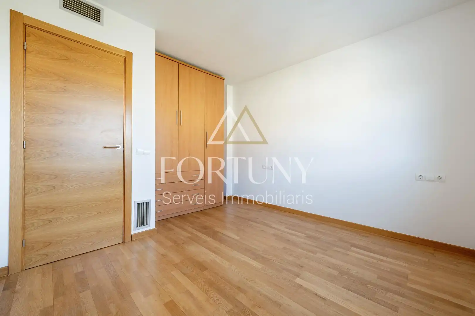 Bedroom of Flat for sale in Vinyols i els Arcs  with Storage room and Balcony