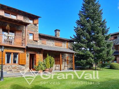 Vista exterior de Casa adosada en venda en Fontanals de Cerdanya amb Calefacció, Terrassa i Forn