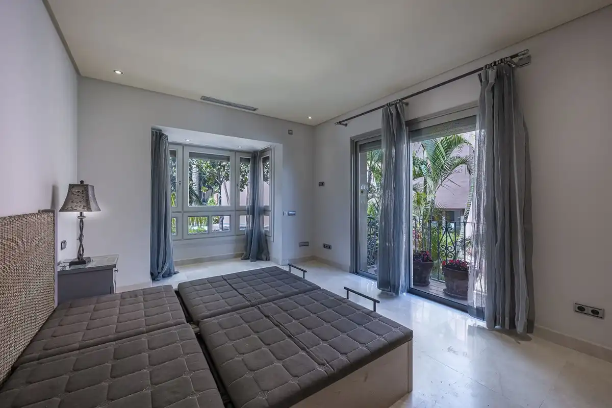 Piso con ascensor en venta en Milla de Oro, imagen 29