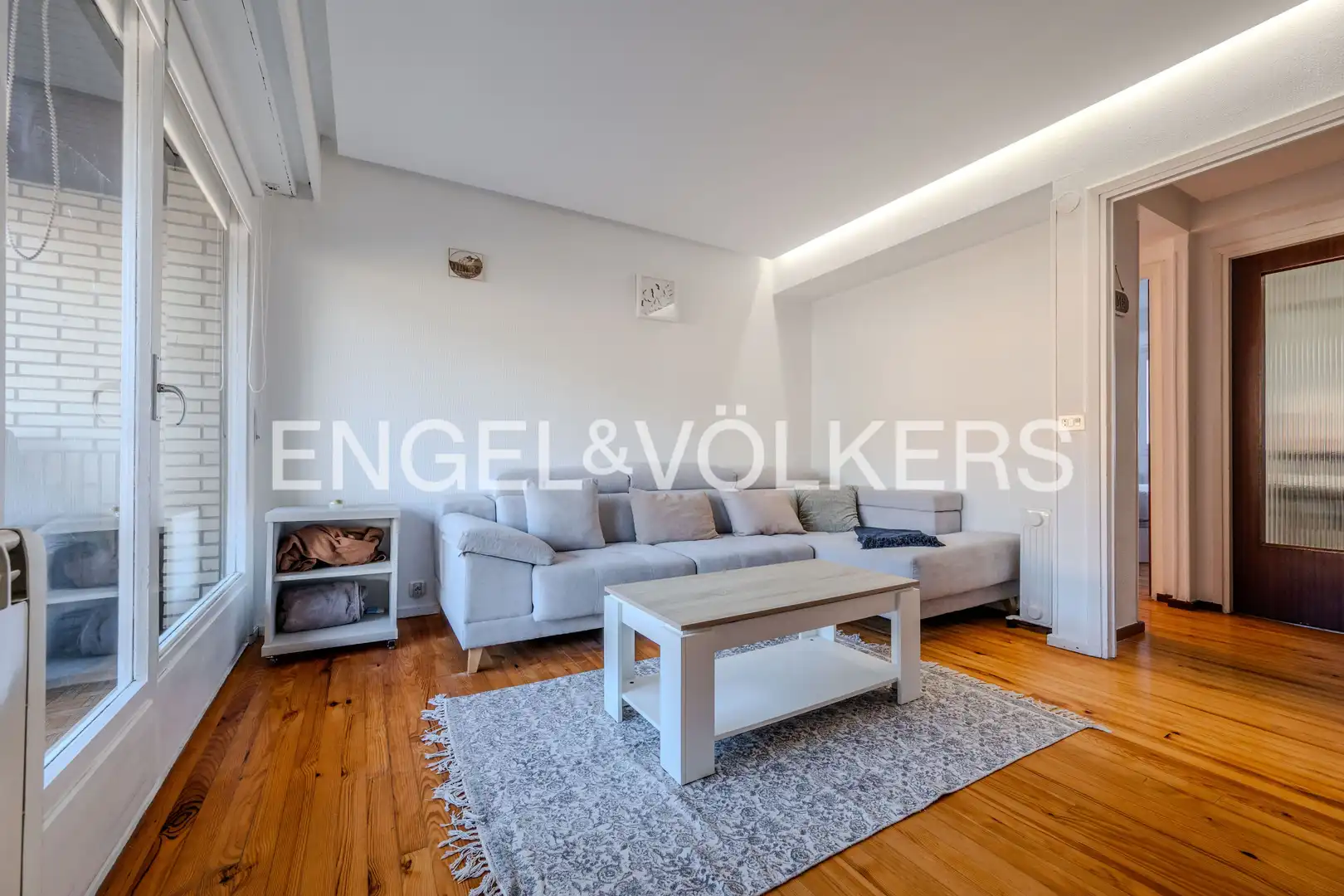 Sala d'estar de Pis de lloguer en Donostia - San Sebastián  amb Calefacció, Jardí privat i Terrassa