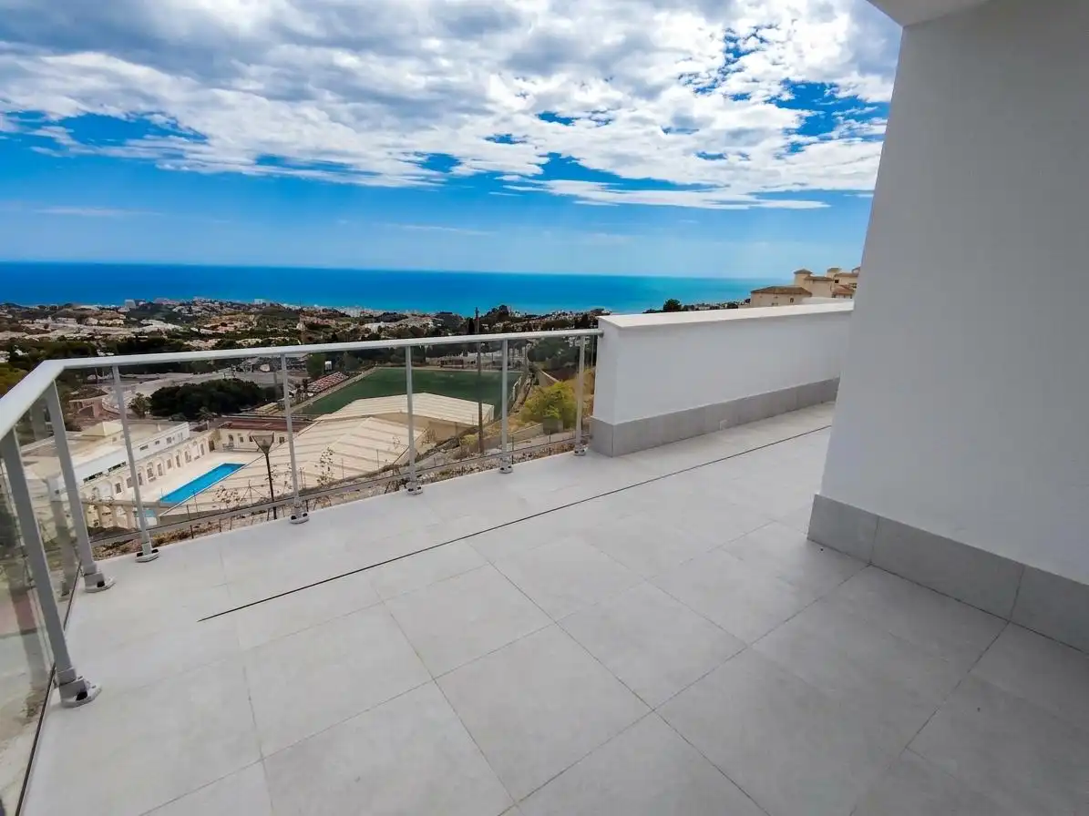 Penthouse mit Pool zum Verkauf in Benalmádena pueblo