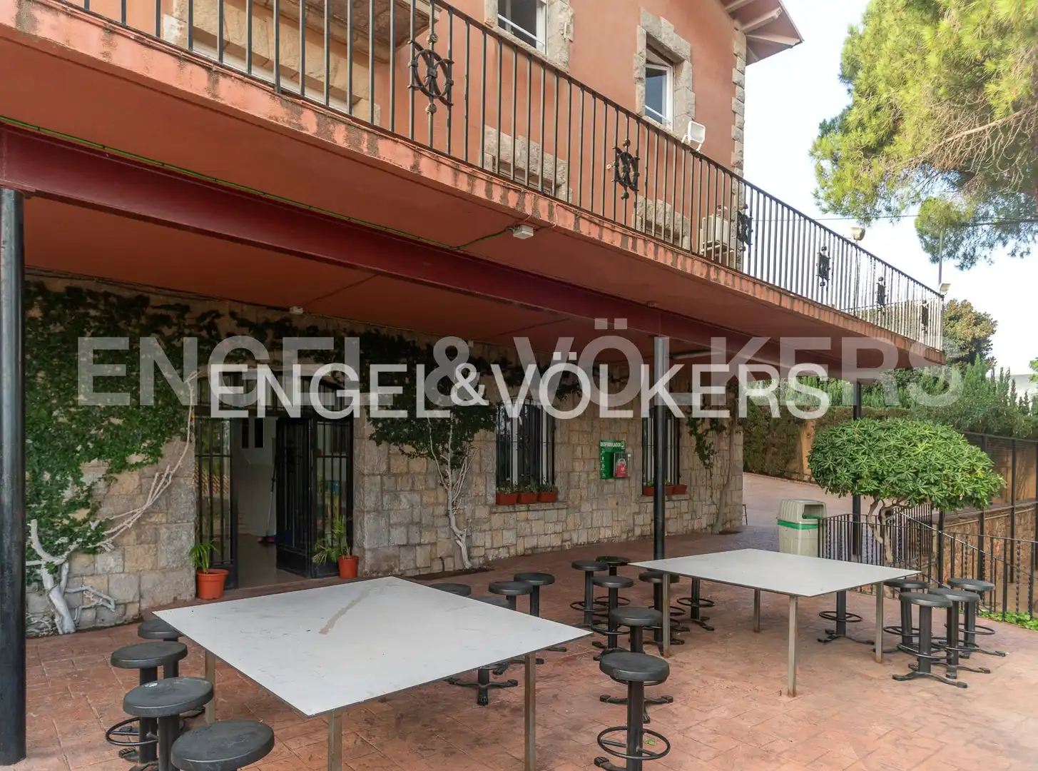 Terrassa de Casa o xalet en venda en Barcelona amb Calefacció, Jardí privat i Terrassa