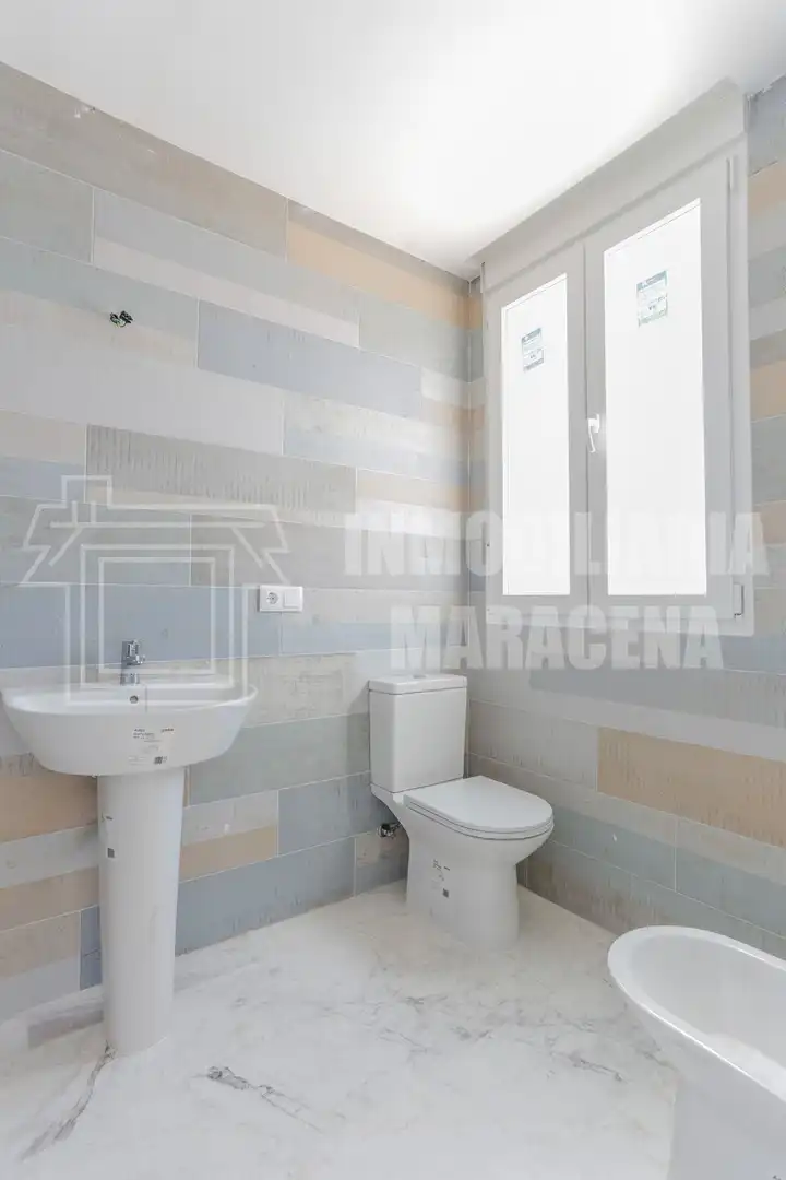 Casa adosada en venta en Láchar