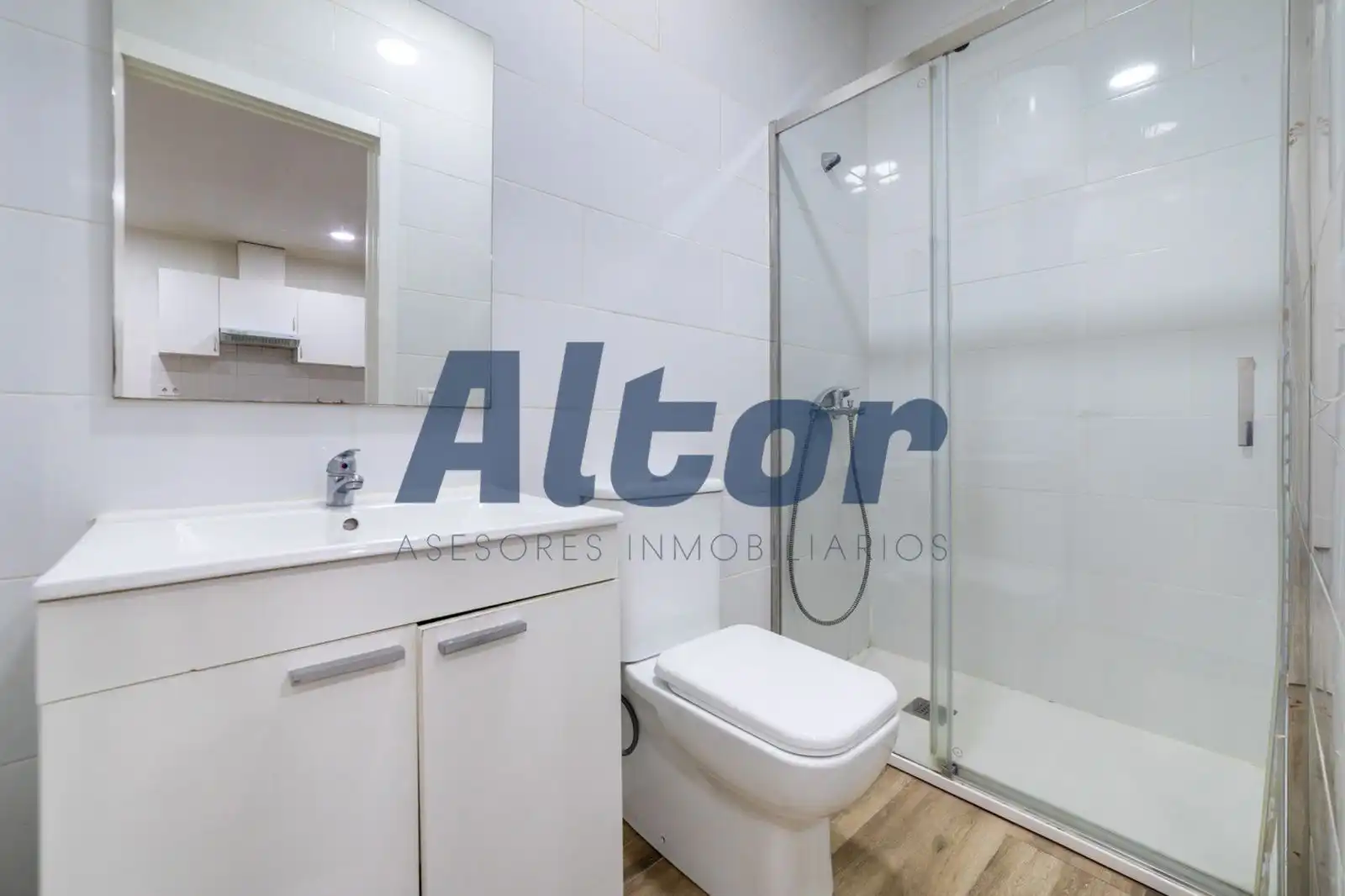 Baño de Piso en venta en Madrid con Aire acondicionado y Amueblado